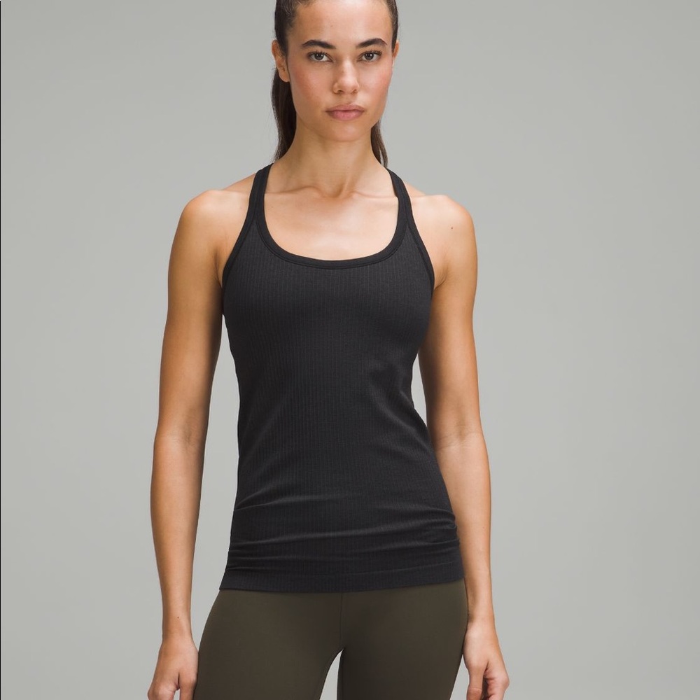 Lululemon ebb to street sz 4